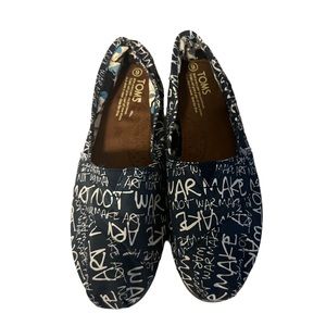 Toms Blue Make Art Not War Slip On Graphic Shoe NWT Size 6